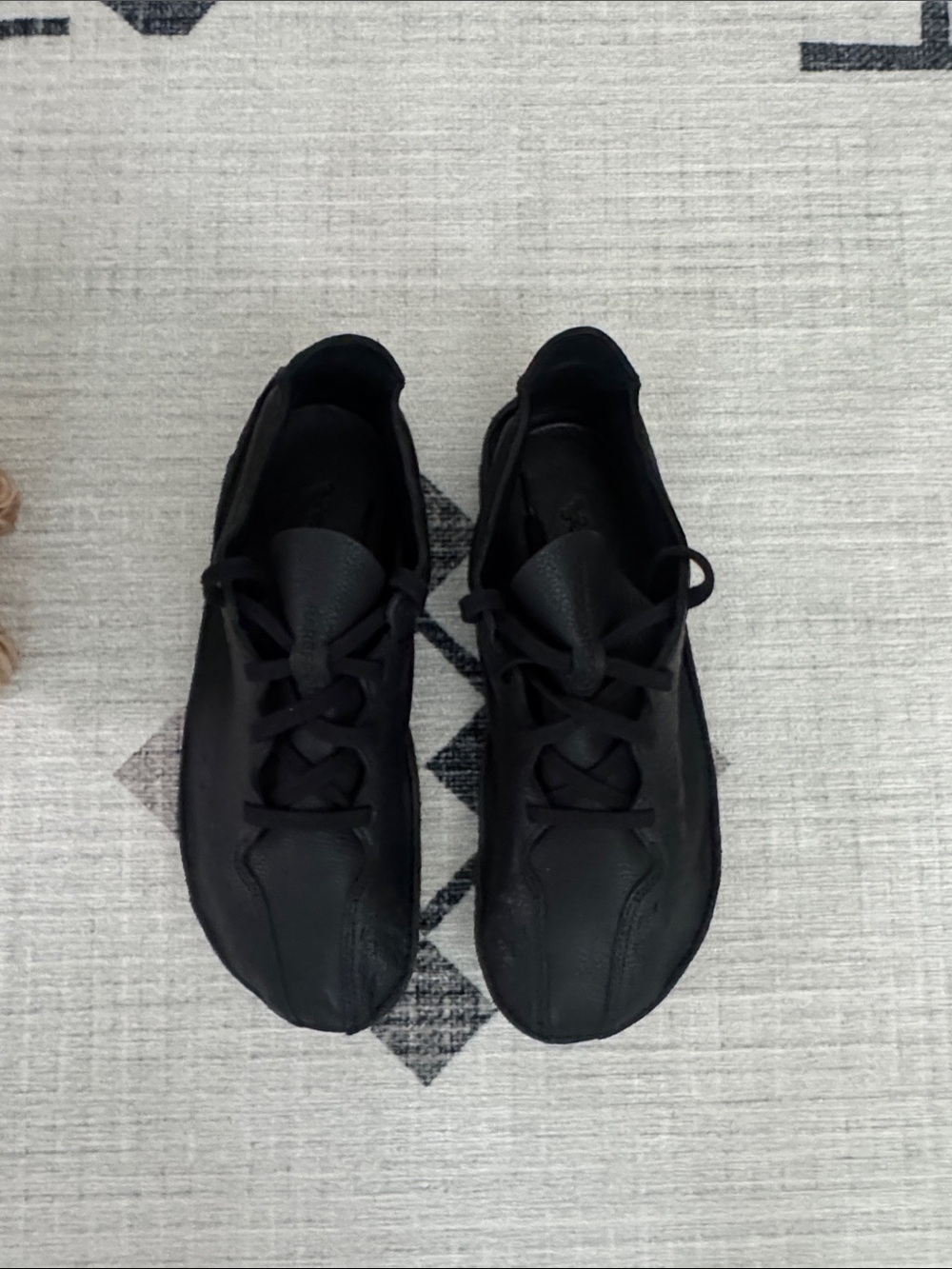 NWOT or box VivoBarefoot Men's Black Minimalist Lace-Up Sneakers